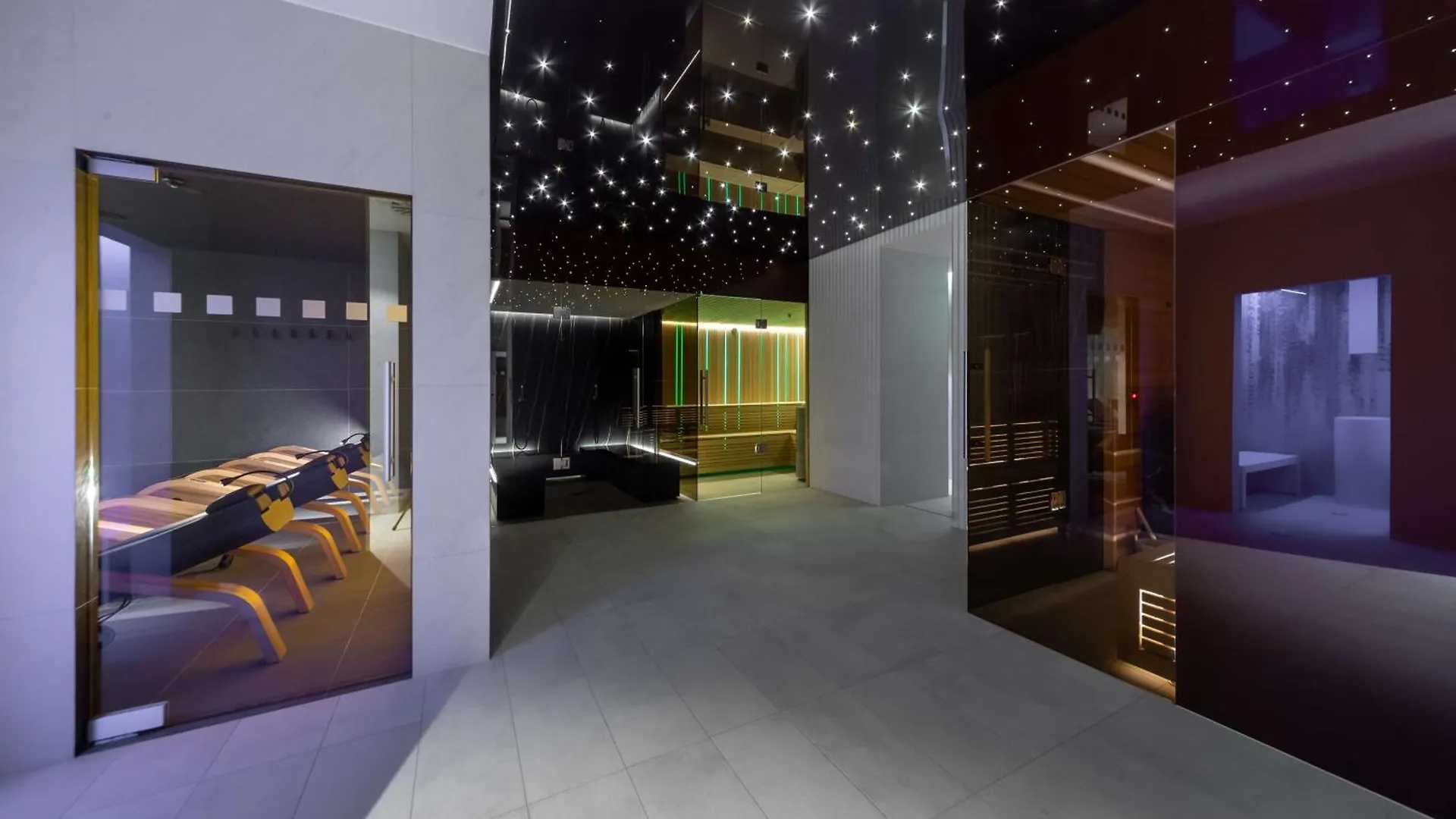 Radisson Hotel & Suites, Gdansk, Wyspa Spichrzow Poland