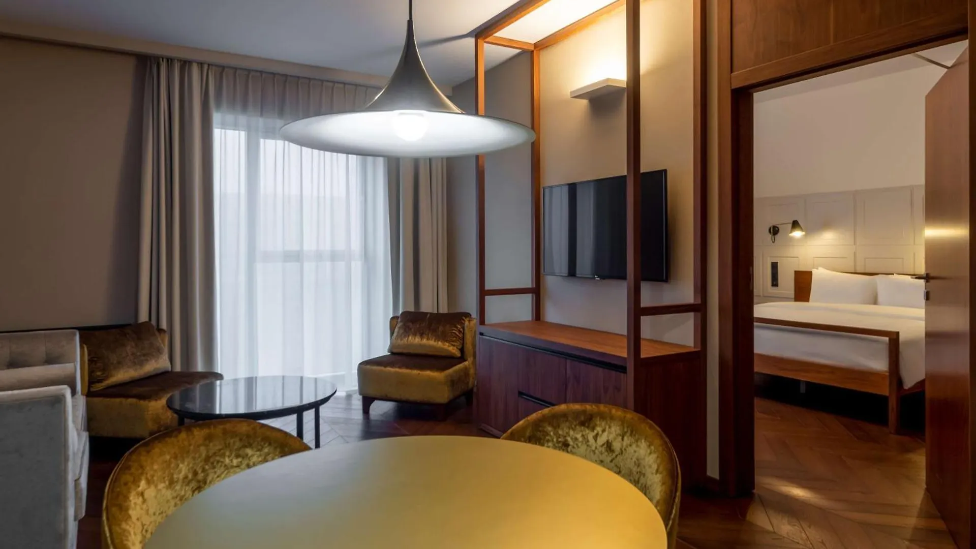 Radisson Hotel & Suites, Gdansk, Wyspa Spichrzow גדנסק