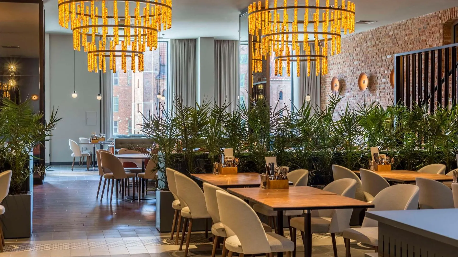 Radisson Hotel & Suites, Gdansk, Wyspa Spichrzow 4*, Γκντανσκ