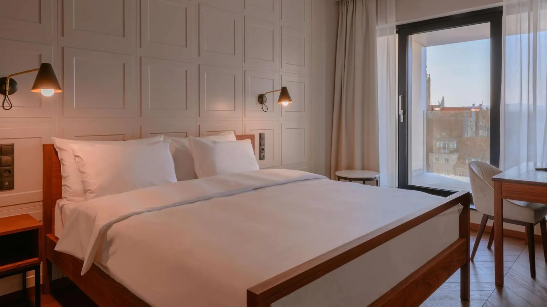 Radisson Hotel & Suites, Gdansk, Wyspa Spichrzow  Γκντανσκ