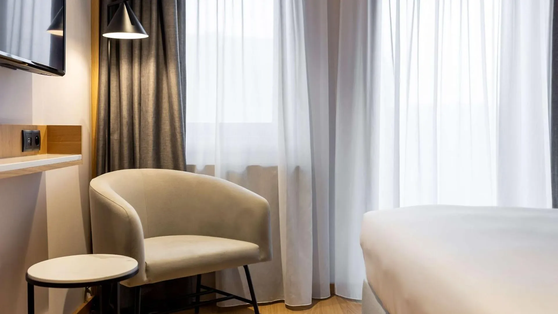 Radisson Hotel & Suites, Gdansk, Wyspa Spichrzow גדנסק